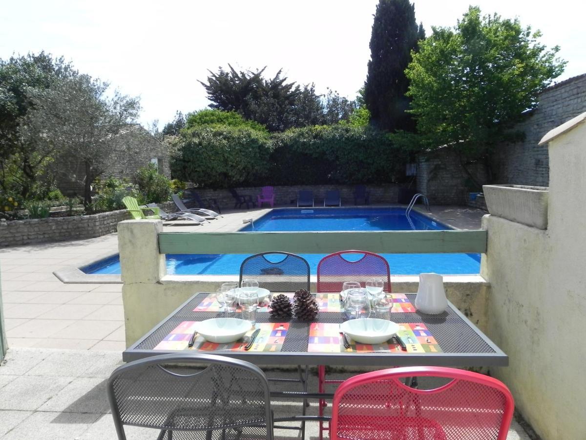 Villa Del Re 3 Face A La Piscine La Flotte Extérieur photo